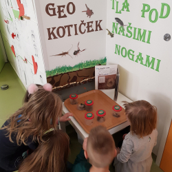 geo-kotic48dek